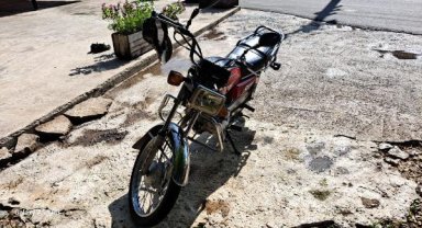 Motosiklet devrildi, sürücü hayatını kaybetti