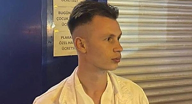 Motosikletiyle duvara çarpan sürücü öldü