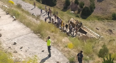 Otobüs şarampole uçtu: 7 kişi hayatını kaybetti, 22 kişi yaralandı