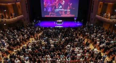 Sanatçı Özkan Uğur için AKM'de tören düzenleniyor