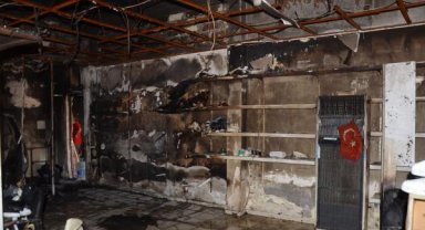 Serik'te iş yeri küle döndü