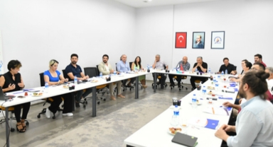 Siyaset üstü yaklaşım