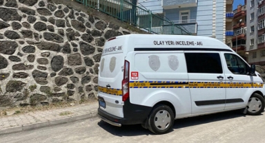 Sokakta yürürken tabancayla başından vuruldu