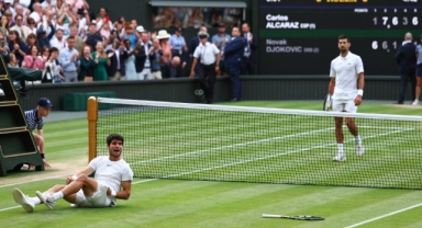Wımbledon'da şampiyon Carlos Alcaraz!