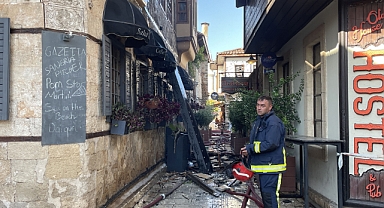 Turistler yanarak can verdi