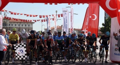 100. Yıl Cumhuriyet Bisiklet Turu Sivas'ta başladı