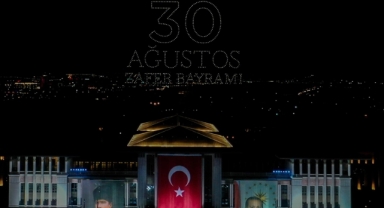 1200 dronla ışık gösterisi gerçekleştirildi