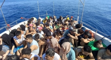 121 kaçak göçmen kurtarıldı