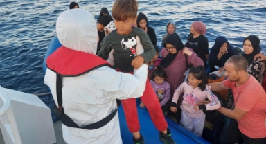 41 kaçak göçmen kurtarıldı