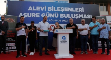 Aşureler pay edildi