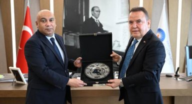 Başkonsolos'dan Böcek'e dayanışma ziyareti