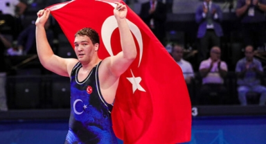 Cemal Yusuf Bakır, 110 kiloda dünya şampiyonu oldu