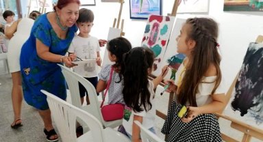 Çocuklar AB projesinde hayallerini tuvale döktü 