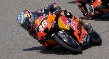 Deniz Öncü, Moto3'ün Avusturya ayağında 1. oldu