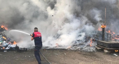 Eşya dükkanı tamamen yandı