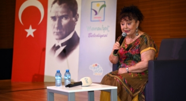 Genç oyunculara tecrübelerini anlattı