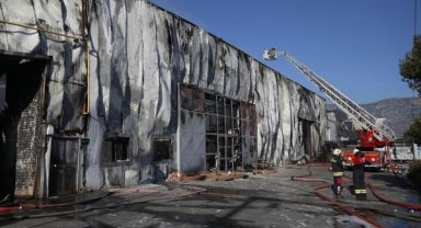 Gıda fabrikasında ki yangın 2 saatte söndürüldü