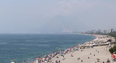 Hafta boyu bunaltan nem sürüyor