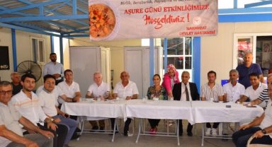 Hastanesi'de aşure ikramı