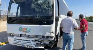 İşçi servisleri çarpıştı; 13 yaralı