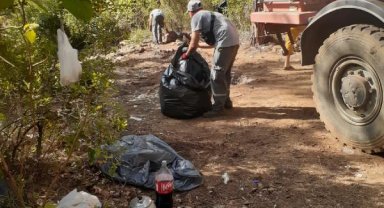 Kemer'de yangının izleri temizleniyor