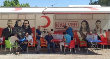 Kızılay'a Manavgat'tan kan bağışı