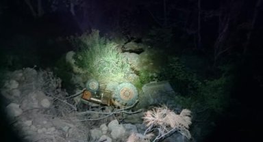 Kontrolden çıkan traktör devrildi: 1 ölü, 1 yaralı