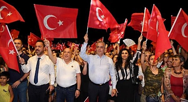 Konyaaltı’nda  ‘Zafer’ konseri