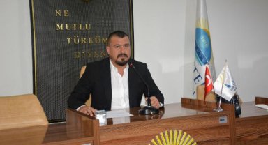 Korkuteli Muhtarlar Derneği'nde Küçükkarasucu, yeniden başkan oldu