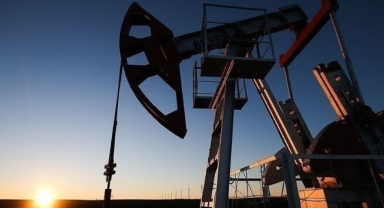 Küresel petrol arzı temmuzda yaklaşık 1 milyon varil azaldı