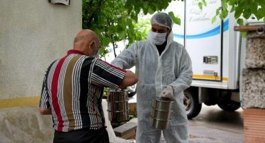 Muratpaşa'dan 18 ayda 12 bin kişiye yardım