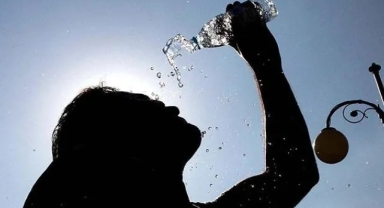 'Sıcak havada şekerli ve tuzlu içecekler olumsuz etkiliyor'