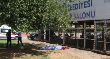 Spor salonu önünde ceset bulundu 
