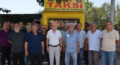 Taksicilerden hastane önünde eylem