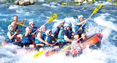 Serin sularda rafting heyecanı
