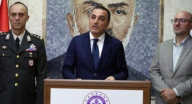 Vali Öksüz göreve başladı