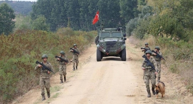 Yunanistan'a kaçmaya çalışan 4 terörist yakalandı