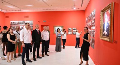  '100 yıllık Cumhuriyet' sergisi AKS'de