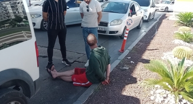 2 kişiyi bıçakla yaraladı, kaçmayı başaramadı