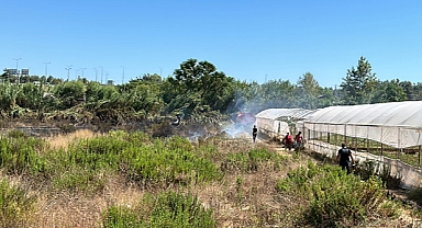 Aksu'da çıkan çalılık yangınına müdahale edildi