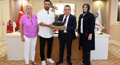 İlk hasadı ikram etti 