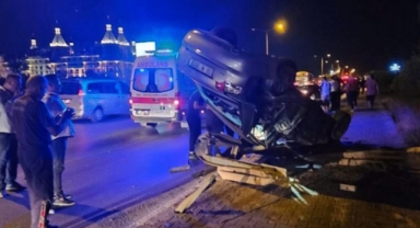 Kontrolden çıktı bariyerlere çarptı
