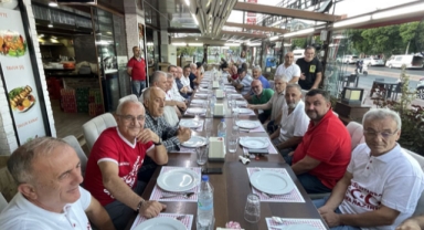 Askerlerden, emekli komutanlarına sürpriz yaptı