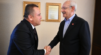  Başkan Böcek Kılıçdaroğlu’nu ziyaret etti