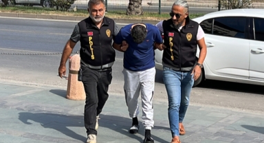 Bir kişiyi bıçakla öldürdüğü iddia edildi, tutuklandı