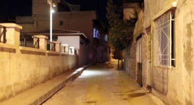 Boşanma aşamasındaki eşini öldürdü