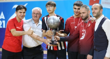 Deprem şehitleri için turnuva