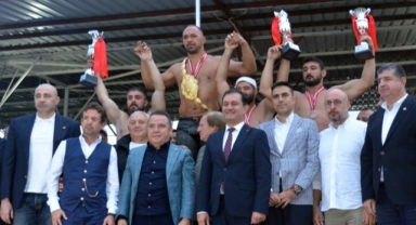 Elmalı’da Gürbüz yine başpehlivan