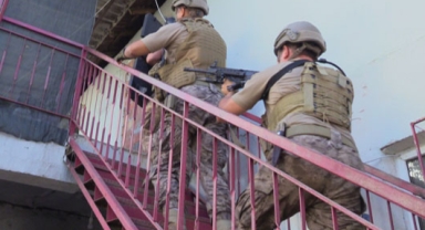 Eş zamanlı narkotik vurgunu