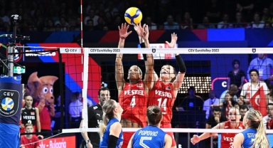 Filenin Sultanları'na siyasilerden tebrik mesajı